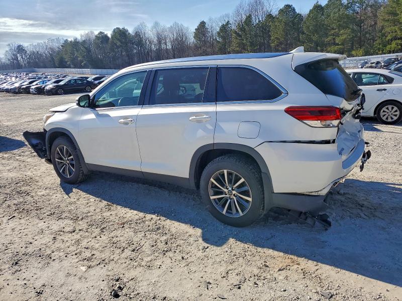 Photo 2 from auction – 2019 TOYOTA HIGHLANDER with VIN 5TDJZRFH3KS563250