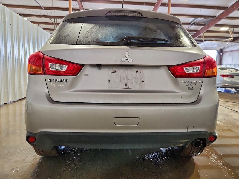 Photo 6 from auction – 2015 MITSUBISHI OUTLANDER with VIN 4A4AP4AW5FE042842