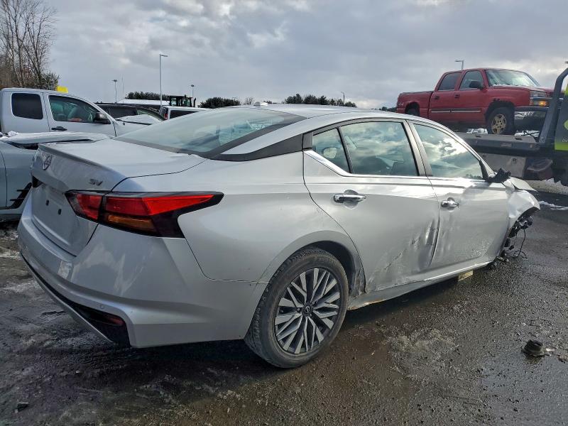 Photo 3 from auction – 2024 NISSAN ALTIMA SV with VIN 1N4BL4DV8RN374441