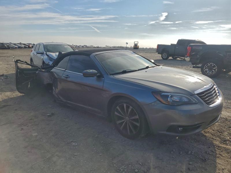 Photo 4 from auction – 2011 CHRYSLER 200 with VIN 1C3BC8EG3BN624521