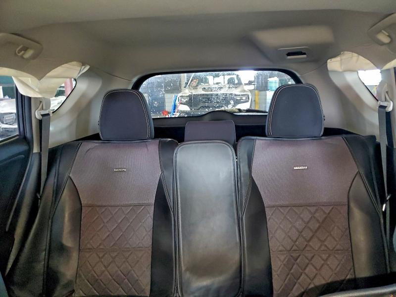 Photo 10 from auction – 2016 TOYOTA RAV4 XLE with VIN JTMRFREV4GD195912