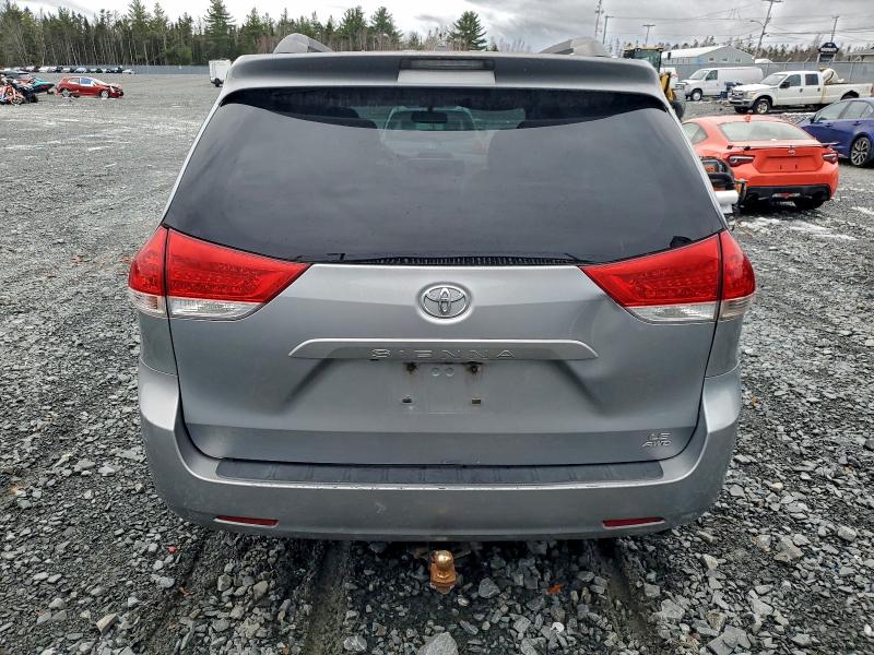Photo 6 from auction – 2012 TOYOTA SIENNA LE with VIN 5TDJK3DC4CS037574