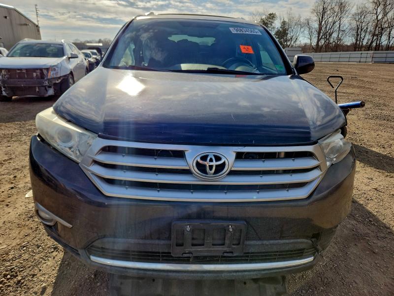 Photo 5 from auction – 2011 TOYOTA HIGHLANDER with VIN 5TDBK3EH3BS080414