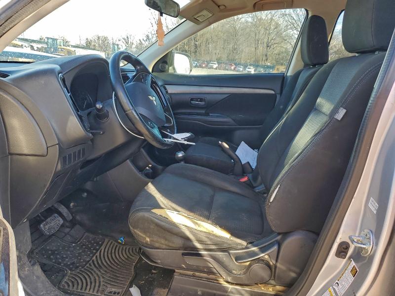 Photo 7 from auction – 2016 MITSUBISHI OUTLANDER with VIN JA4AD3A32GZ018776