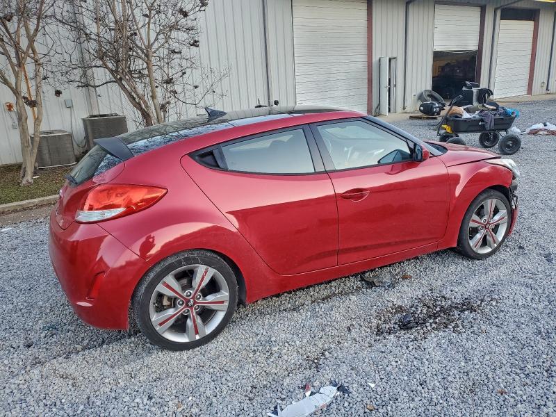 Photo 3 from auction – 2017 HYUNDAI VELOSTER with VIN KMHTC6AD8HU317470