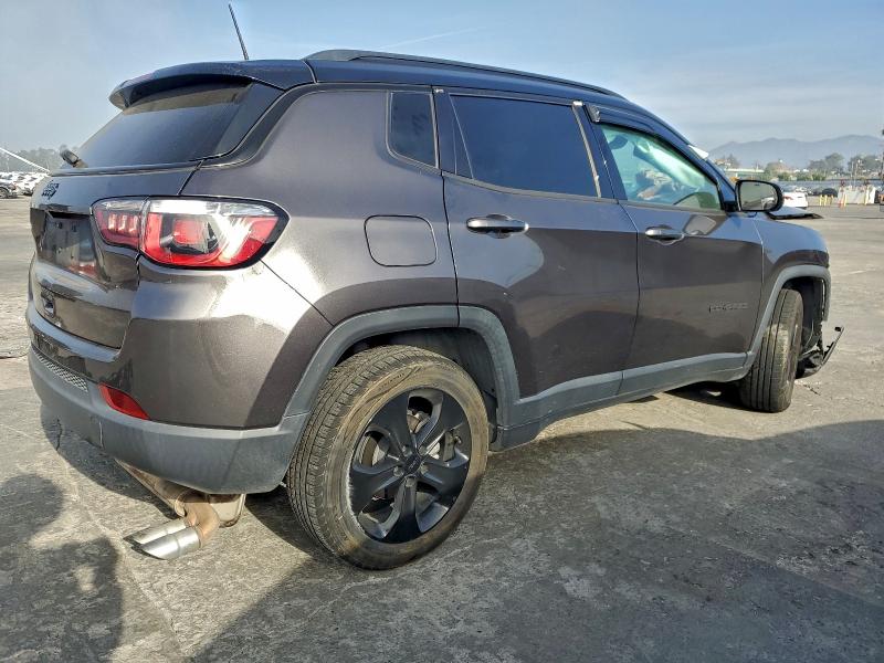 Photo 3 from auction – 2019 JEEP COMPASS LA with VIN 3C4NJCBB9KT614876