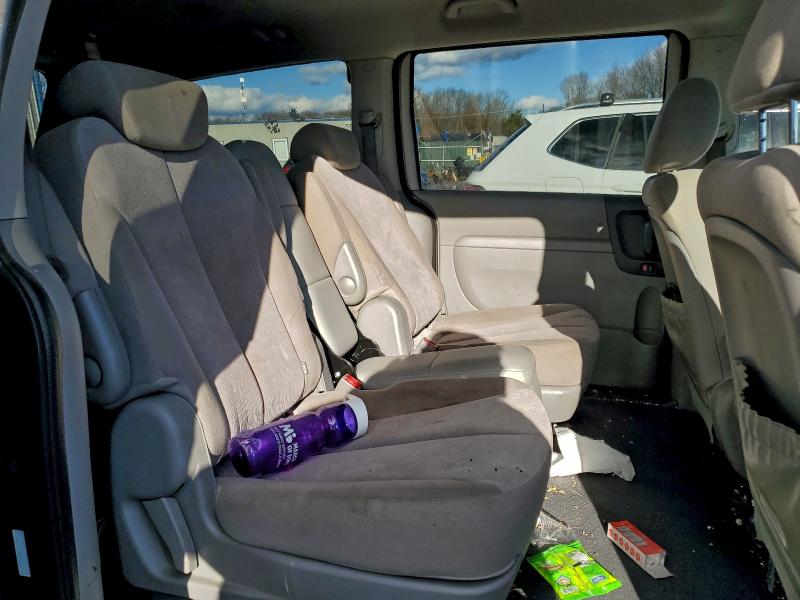 Photo 11 from auction – 2010 KIA SEDONA LX with VIN KNDMG4C34A6325405