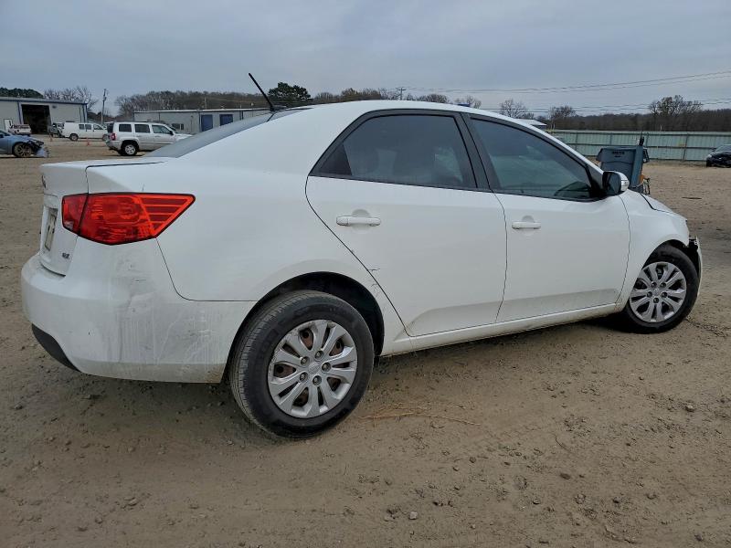 Photo 3 from auction – 2010 KIA FORTE EX with VIN KNAFU4A24A5836711