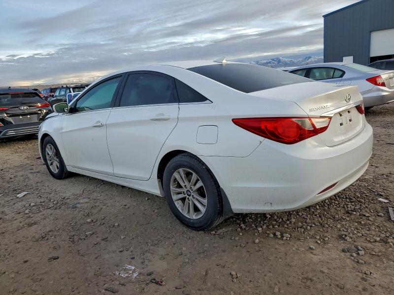 Photo 2 from auction – 2013 HYUNDAI SONATA GLS with VIN 5NPEB4AC8DH748049
