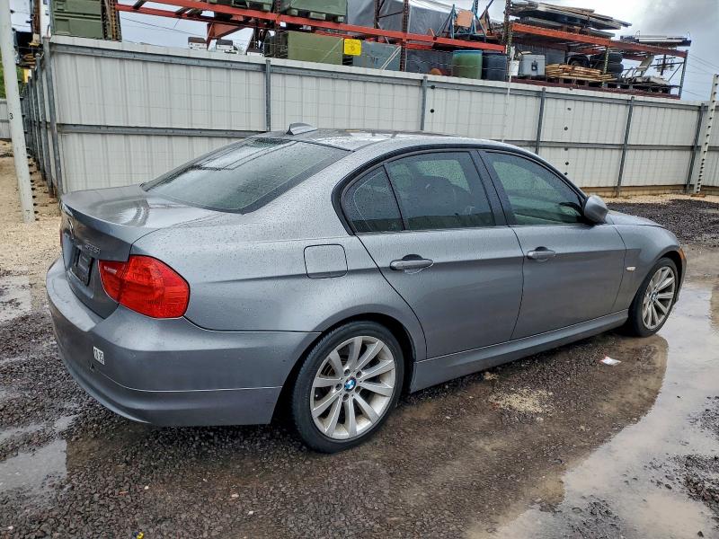 Photo 3 from auction – 2011 BMW 328 with VIN WBAPH7G56BNN03813