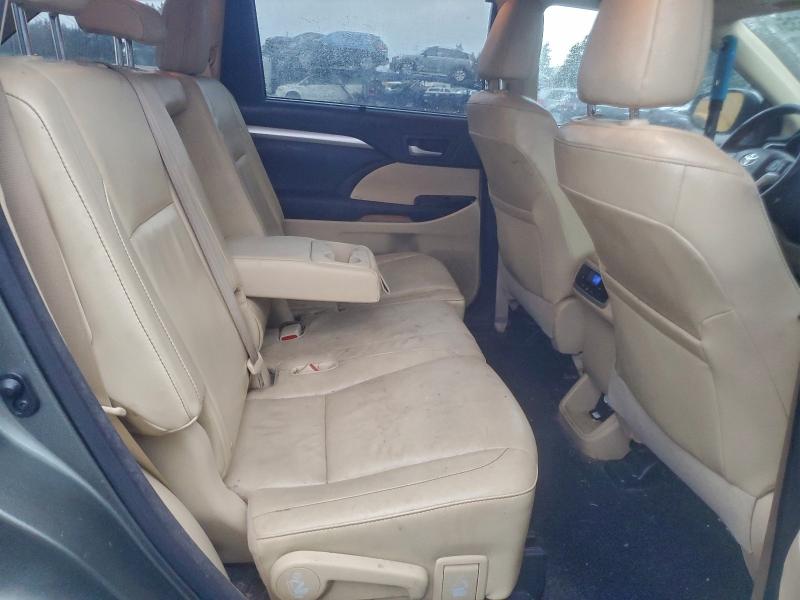 Photo 11 from auction – 2015 TOYOTA HIGHLANDER with VIN 5TDJKRFH7FS187386