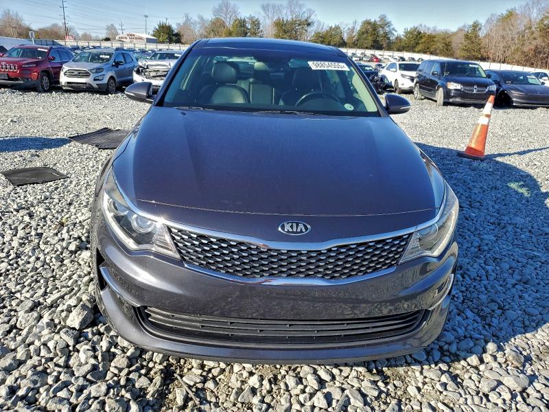Photo 5 from auction – 2017 KIA OPTIMA EX with VIN 5XXGU4L30HG132895