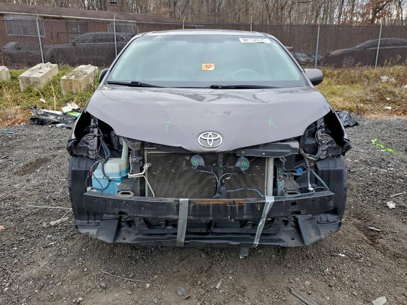 Photo 5 from auction – 2012 TOYOTA SIENNA LE with VIN 5TDKK3DC6CS279514