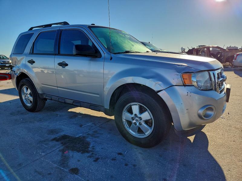 Photo 4 from auction – 2010 FORD ESCAPE XLT with VIN 1FMCU0DG9AKD32593