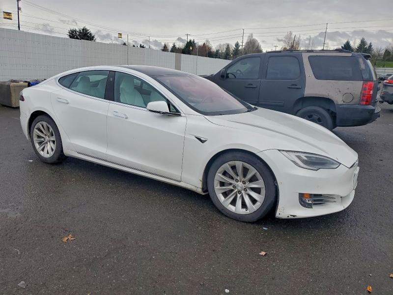 Photo 4 from auction – 2020 TESLA MODEL S with VIN 5YJSA1E2XLF359125