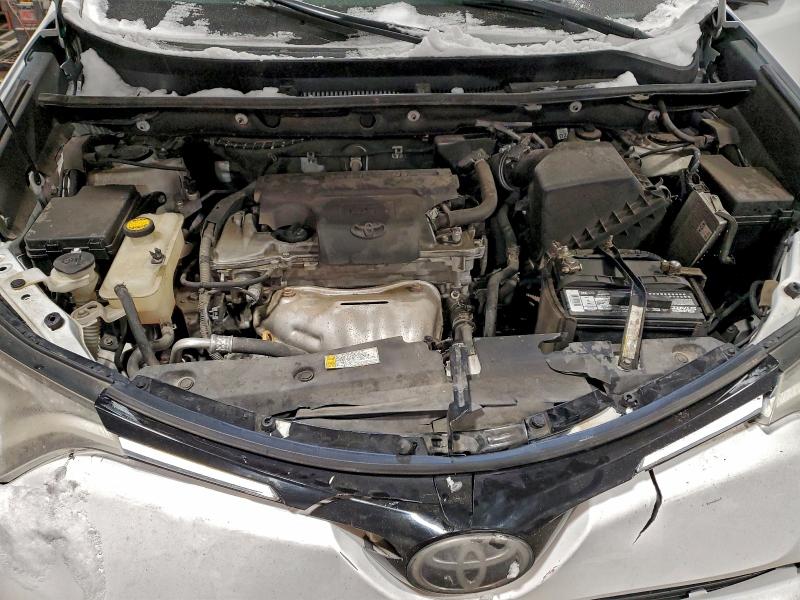 Photo 12 from auction – 2018 TOYOTA RAV4 with VIN 2T3RFREVXJW700037