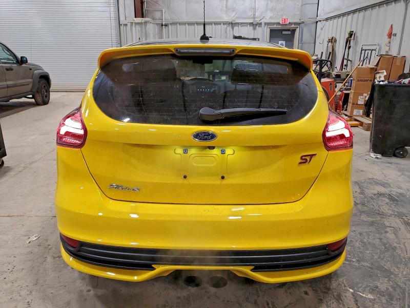 Photo 6 from auction – 2017 FORD FOCUS ST with VIN 1FADP3L90HL222921