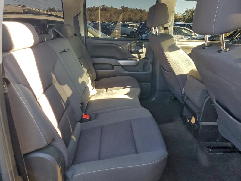 Photo 10 from auction – 2018 CHEVROLET SILVERADO with VIN 3GCUKREC2JG126635