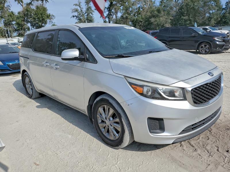Photo 4 from auction – 2016 KIA SEDONA L with VIN KNDMA5C11G6208220