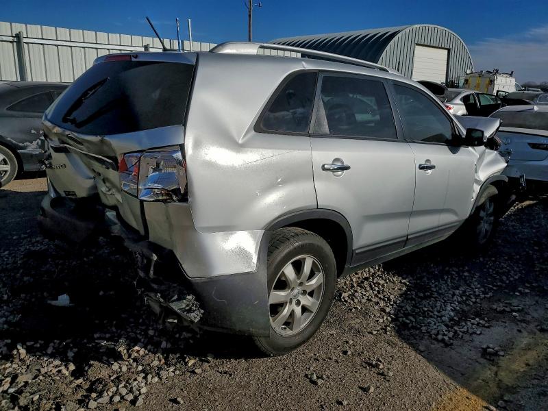 Photo 3 from auction – 2012 KIA SORENTO BA with VIN 5XYKT4A22CG270062