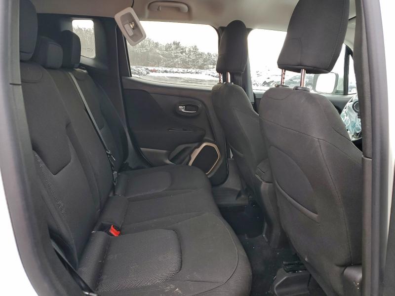 Photo 11 from auction – 2016 JEEP RENEGADE L with VIN ZACCJBBT1GPC43818