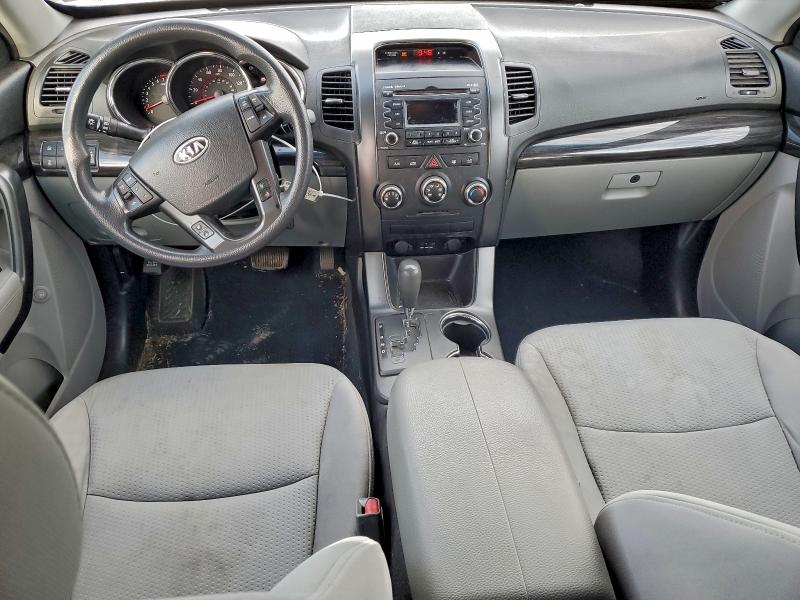 Photo 8 from auction – 2011 KIA SORENTO BA with VIN 5XYKTDA27BG179030