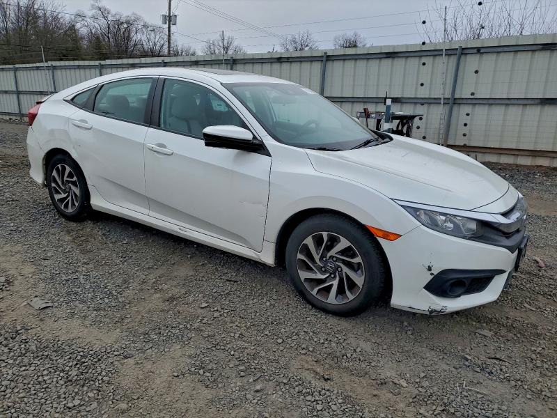 Photo 4 from auction – 2016 HONDA CIVIC EX with VIN 19XFC2F89GE241261