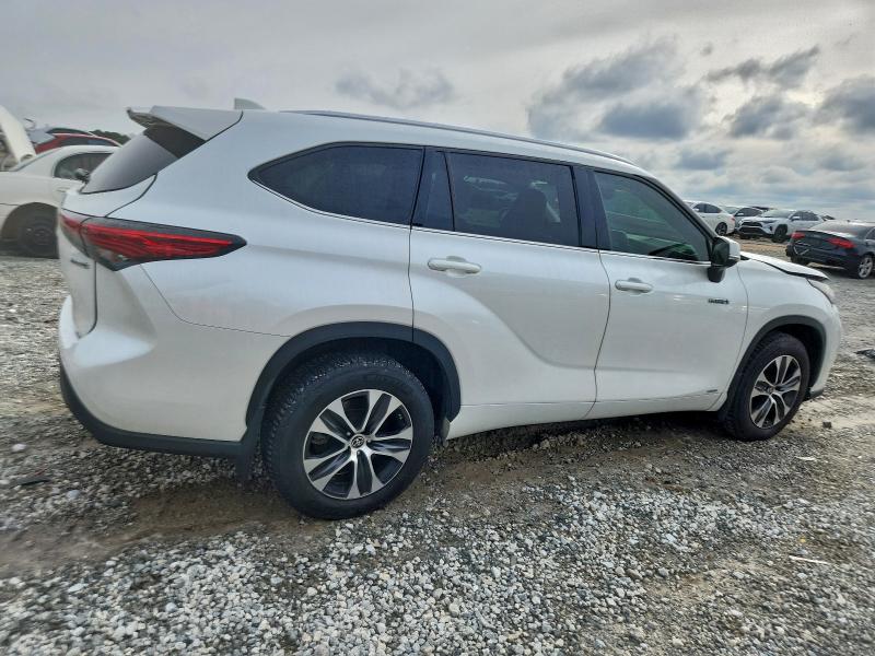 Photo 3 from auction – 2021 TOYOTA HIGHLANDER with VIN 5TDGBRCH6MS050855