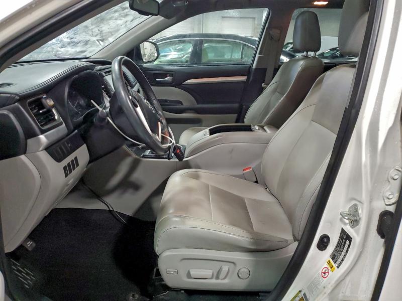 Photo 7 from auction – 2015 TOYOTA HIGHLANDER with VIN 5TDJKRFH9FS151103