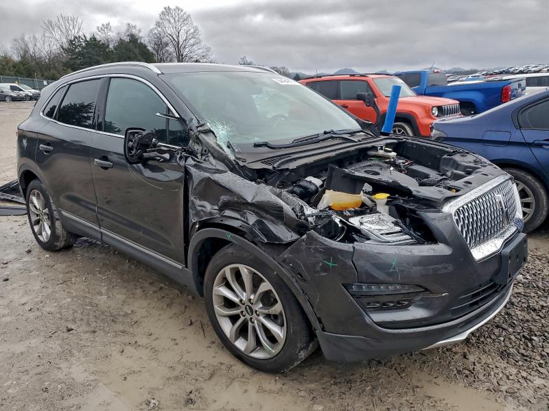 Photo 4 from auction – 2019 LINCOLN MKC SELECT with VIN 5LMCJ2D91KUL03436