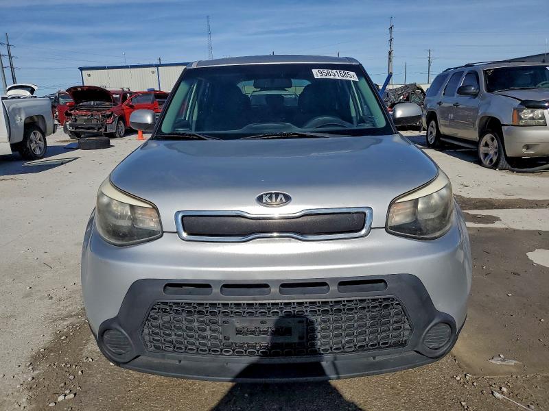 Photo 5 from auction – 2015 KIA SOUL with VIN KNDJN2A28F7817475
