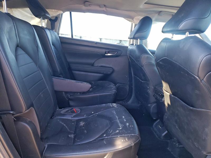 Photo 11 from auction – 2021 TOYOTA HIGHLANDER with VIN 5TDGZRBH3MS538271