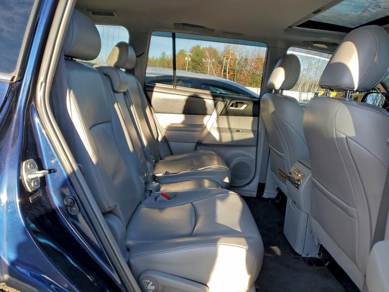 Photo 11 from auction – 2013 TOYOTA HIGHLANDER with VIN 5TDBK3EH4DS221039