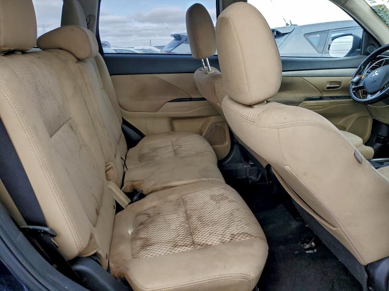 Photo 10 from auction – 2016 MITSUBISHI OUTLANDER with VIN JA4AD3A38GZ006048