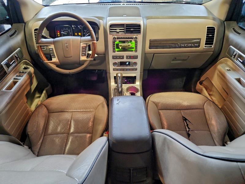 Photo 8 from auction – 2010 LINCOLN MKX with VIN 2LMDJ8JC6ABJ21265