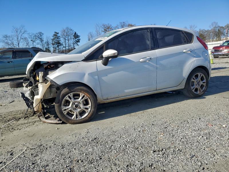 FORD FIESTA SE 2014 z numerem VIN 3FADP4EJ2EM124853 - Zdjęcie z aukcji