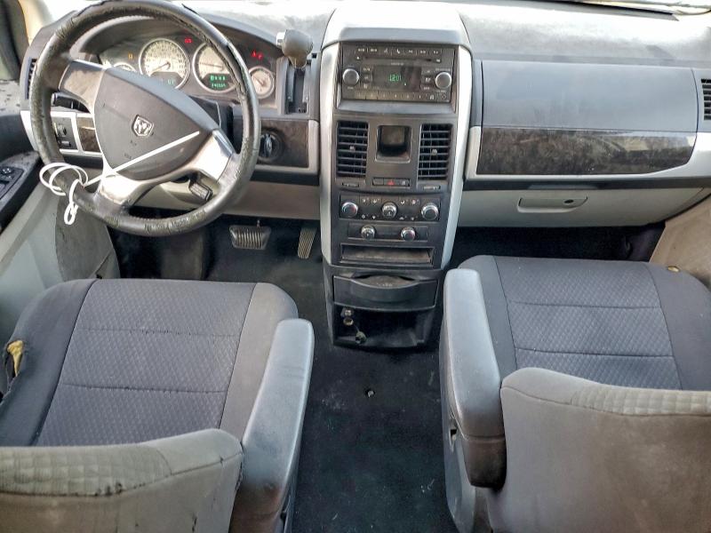 Photo 8 from auction – 2010 DODGE GRAND CARA with VIN 2D4RN5D10AR209760