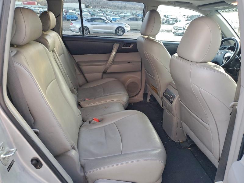 Photo 11 from auction – 2011 TOYOTA HIGHLANDER with VIN 5TDBK3EH6BS090838