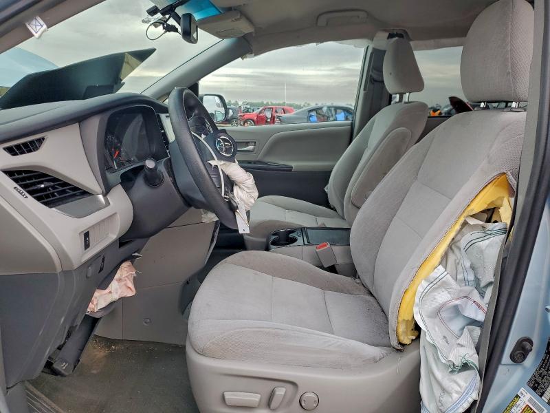 Photo 7 from auction – 2016 TOYOTA SIENNA LE with VIN 5TDJK3DC5GS142520