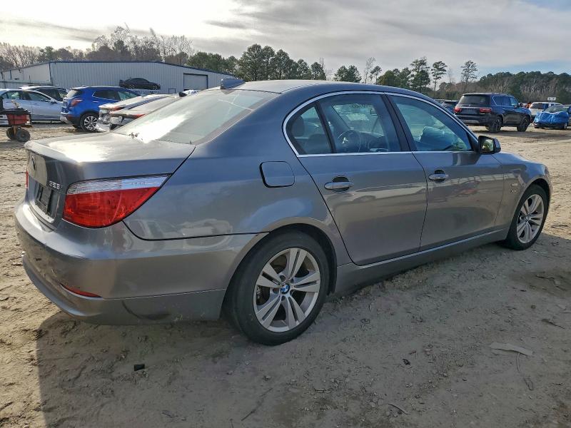 Photo 3 from auction – 2010 BMW 528 XI with VIN WBANV1C56AC388630