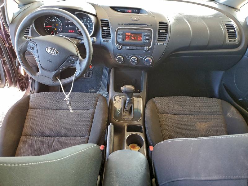 Foto 8 de la subasta – 2017 KIA FORTE LX con VIN 3KPFK4A72HE040705