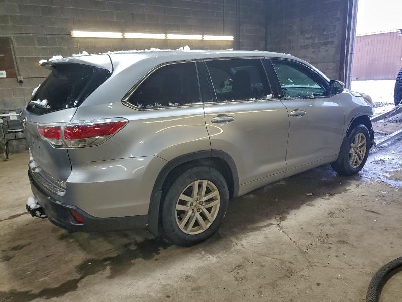 Photo 3 from auction – 2015 TOYOTA HIGHLANDER with VIN 5TDBKRFH1FS083805