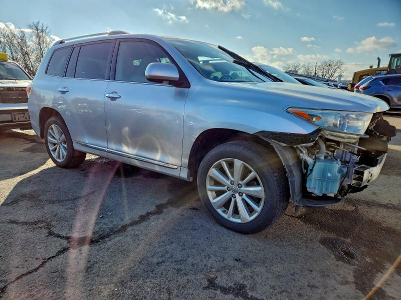 Photo 4 from auction – 2013 TOYOTA HIGHLANDER with VIN JTEDC3EH4D2011923