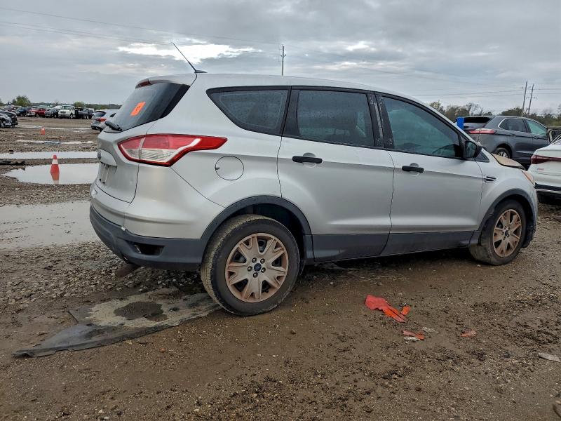 Photo 3 from auction – 2014 FORD ESCAPE S with VIN 1FMCU0F71EUC51675