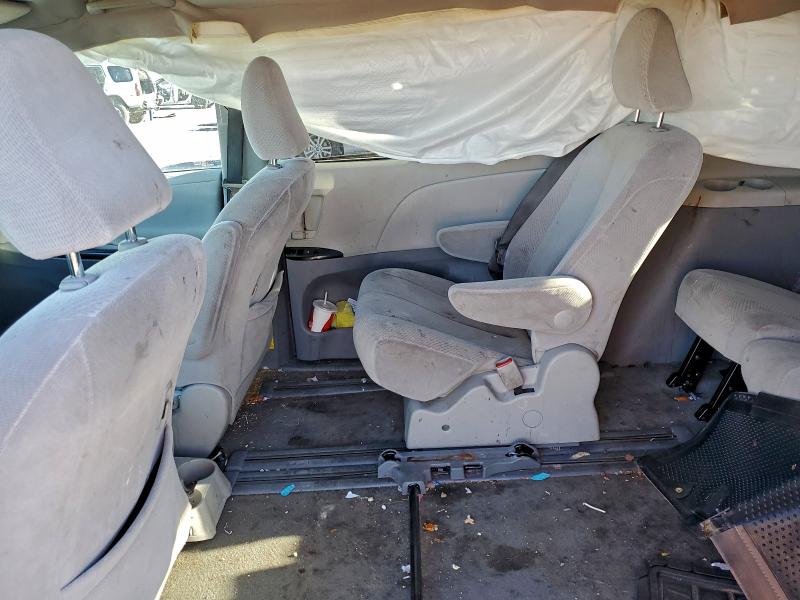 Фото 11 с аукциона – 2013 TOYOTA SIENNA LE с VIN 5TDKK3DC8DS283825
