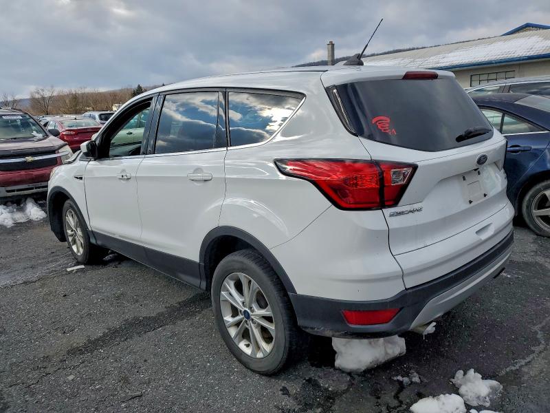 Photo 2 from auction – 2019 FORD ESCAPE with VIN 1FMCU9GDXKUC26598