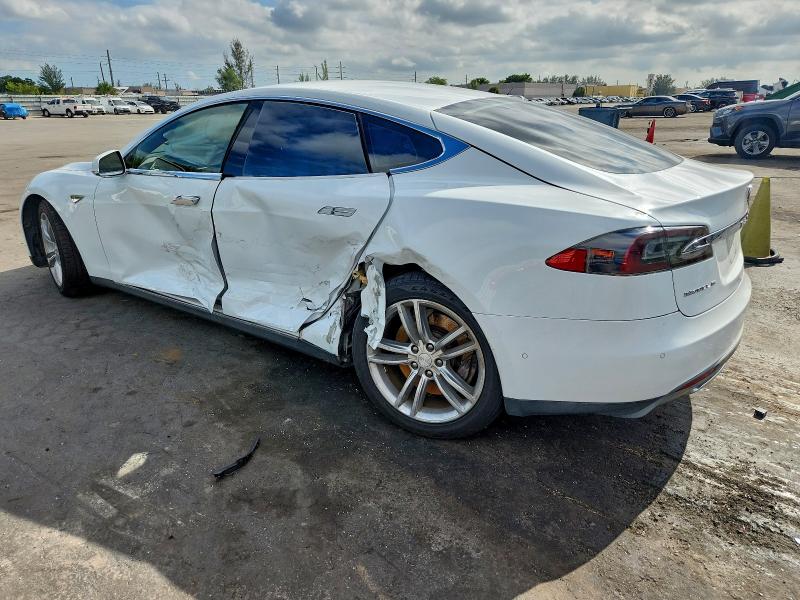 Photo 2 from auction – 2015 TESLA MODEL S 70 with VIN 5YJSA1S26FF098455