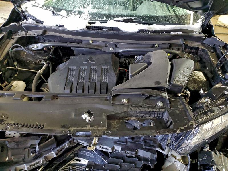 Фото 12 с аукциона – 2022 MITSUBISHI ECLIPSE CR с VIN JA4ATWAA3NZ059675