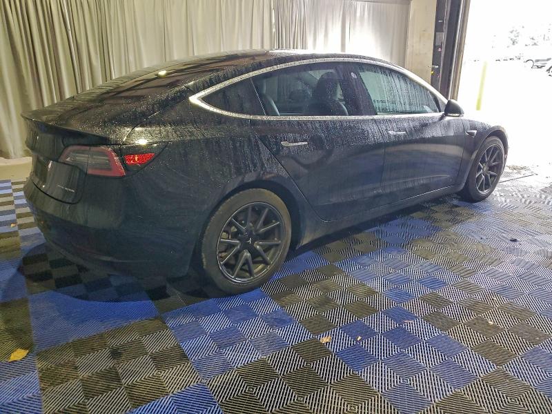 Photo 3 from auction – 2018 TESLA MODEL 3 with VIN 5YJ3E1EB5JF180920