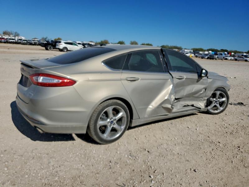 Photo 3 from auction – 2015 FORD FUSION SE with VIN 3FA6P0HD1FR231517
